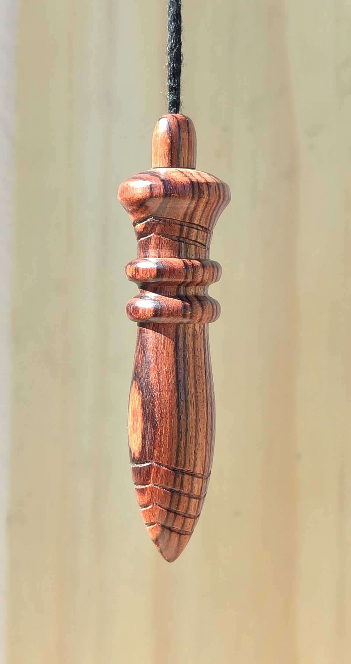 Pendule de Thot en bois de violette